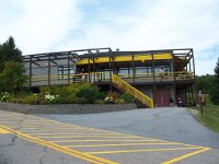 100 5970  Office du tourisme de Baie St-Paul, et aussi avec une vue exceptionnelle sur les montagnes du Charlevoix et le St-Laurent.