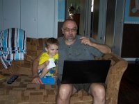 Des heures à écouter des comptines pour enfants; "frère Jacques", "La mère Michel", "Maman les petits bateaux", "Au clair de la lune". etc...